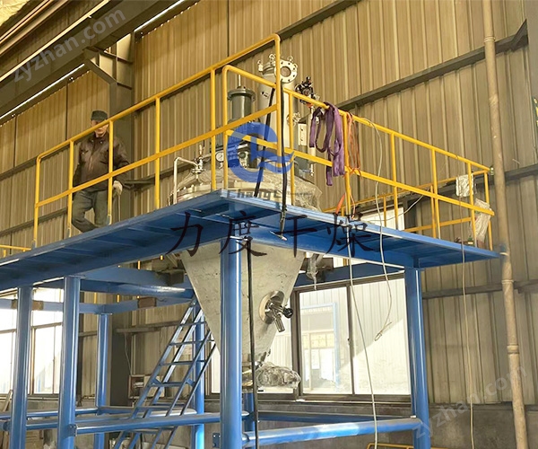 力度干燥——硫酰胺螺帶真空干燥機！